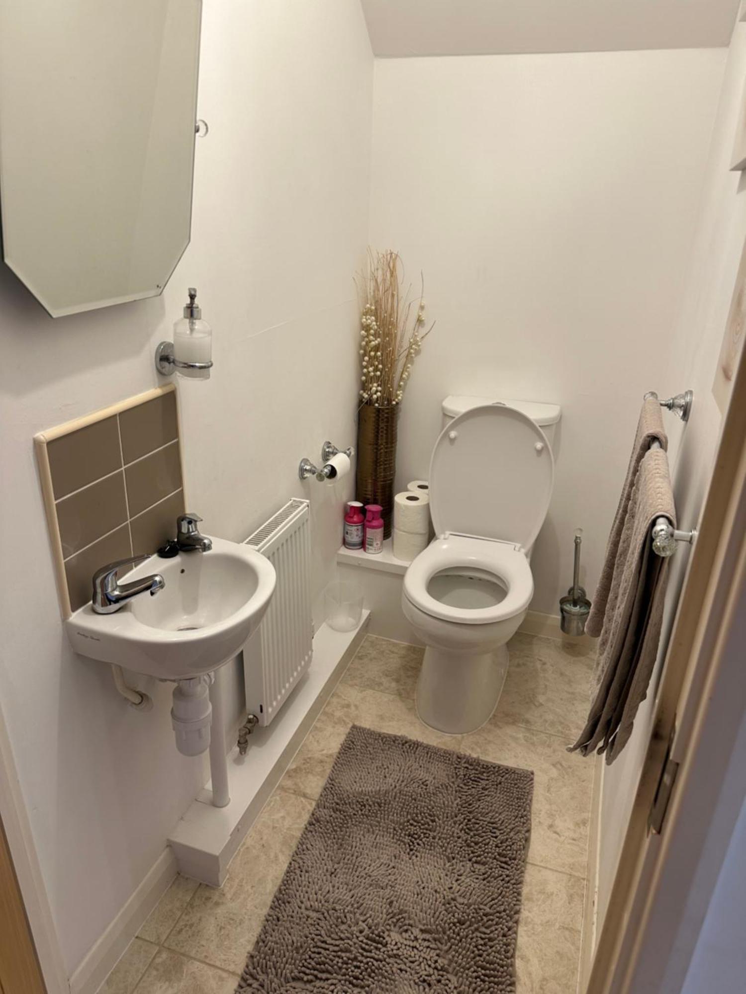 Cosy Double Bedroom In - Access To Shared Kitchen And Shared Conservatory Areas Inc Netflix * Newcastle upon Tyne